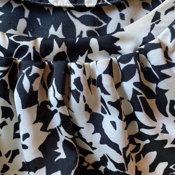 Beautiful black and white flowered top.  Well loved but in great condition. - Picture 3 of 3